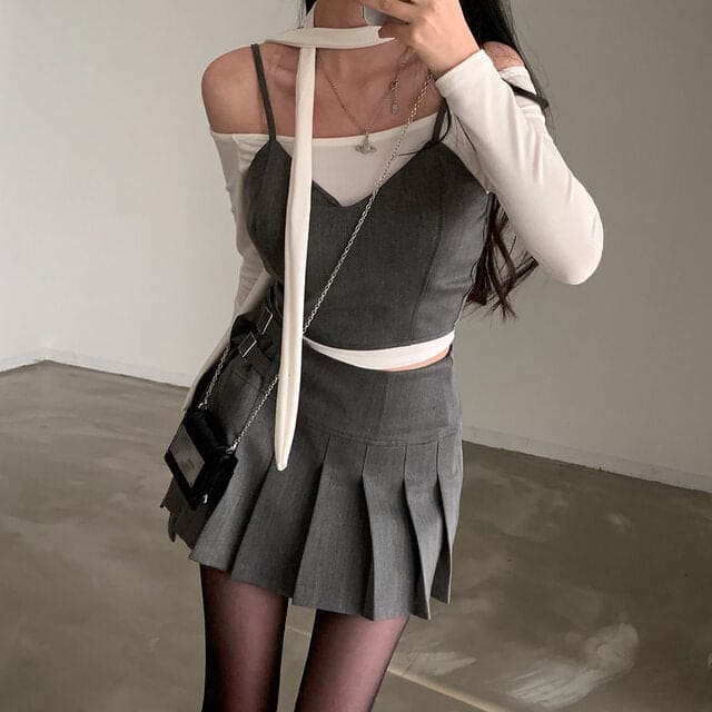 [Savage] Corset + Pleated Skirt Set