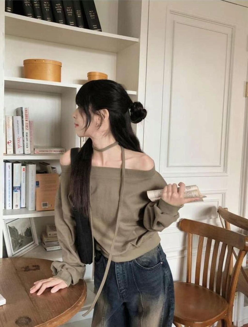 [Stylish Casual] Off-Shoulder Sweatshirt Scarf Set 