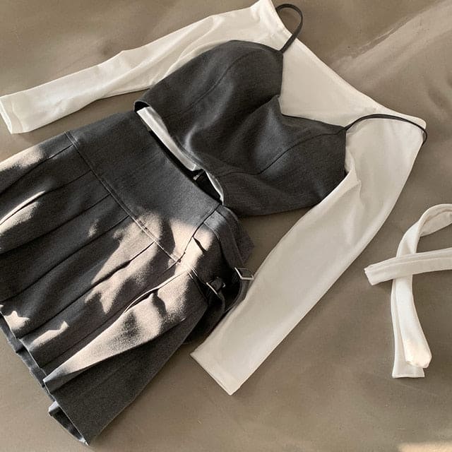 [Savage] Corset + Pleated Skirt Set