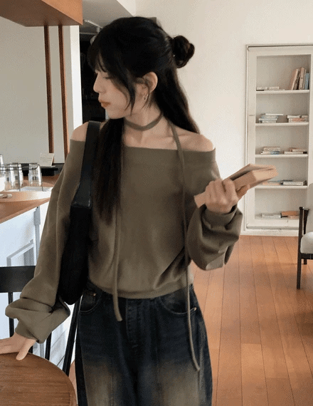 [Stylish Casual] Off-Shoulder Sweatshirt Scarf Set 