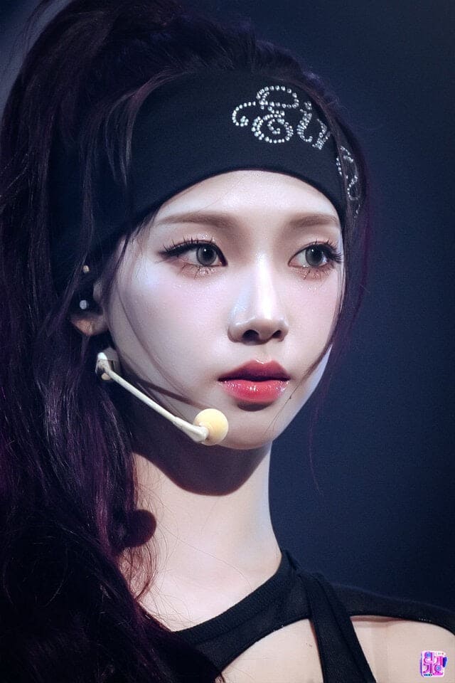 [KARINA Whiplash same style] LETTERING HAIR BAND 