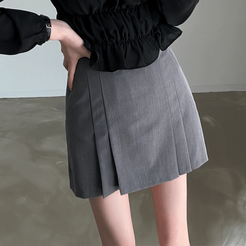 Preppy style pleated skirt and pants