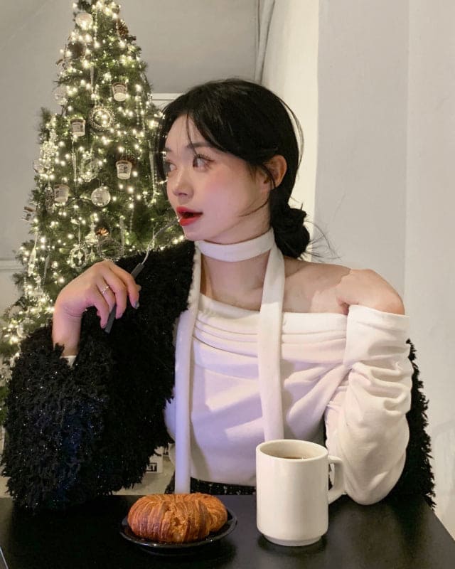 Breezy Off Shoulder Scarf Set 