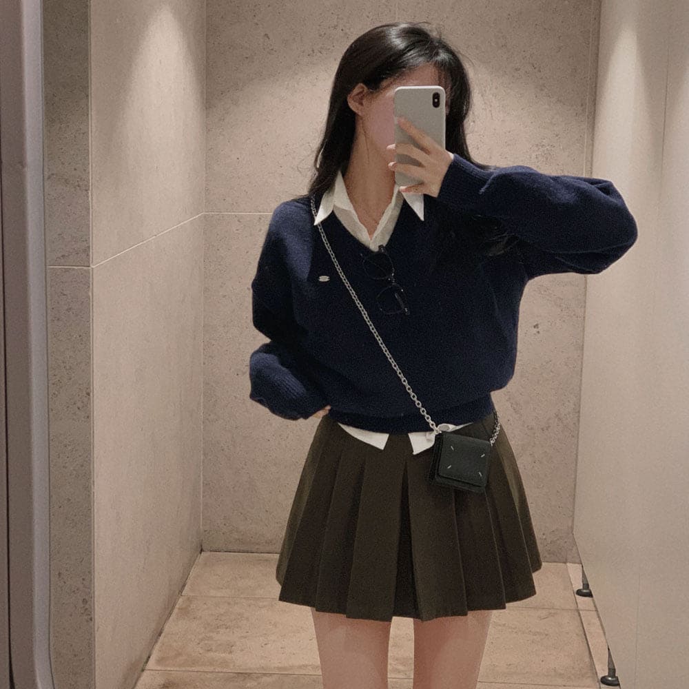 【🌷New Spring Arrivals】Label V-Neck Knit 