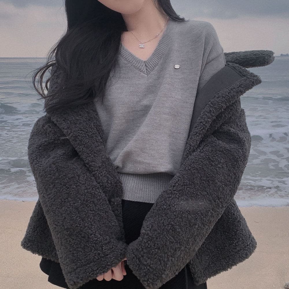 【🌷New Spring Arrivals】Label V-Neck Knit 