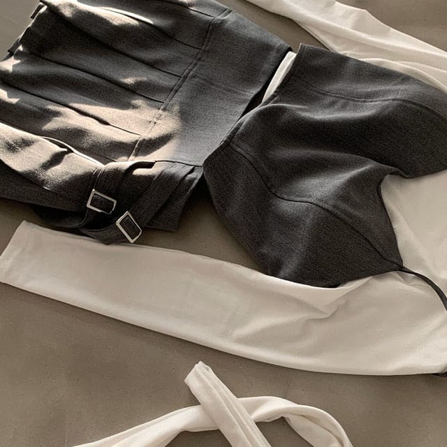 [Savage] Corset + Pleated Skirt Set