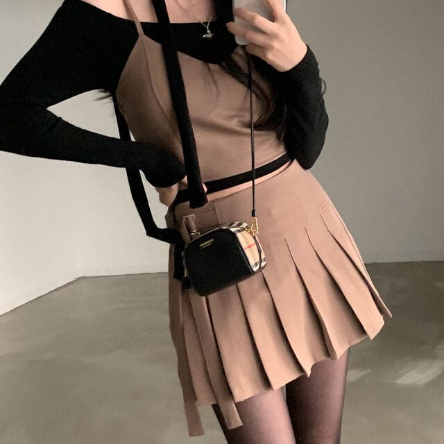 [Savage] Corset + Pleated Skirt Set