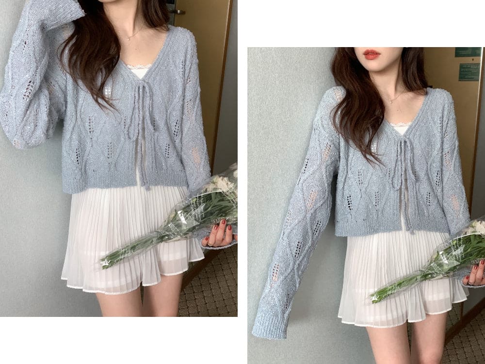 Elegant and simple knitted cardigan 