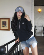 【KARINA x MLB】SIGNATURE BALL CAP NY