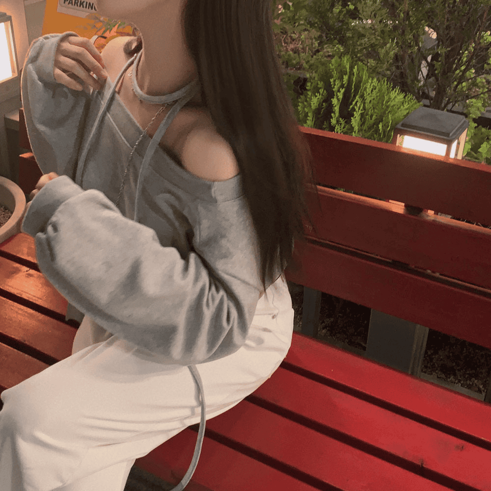 [Stylish Casual] Off-Shoulder Sweatshirt Scarf Set 