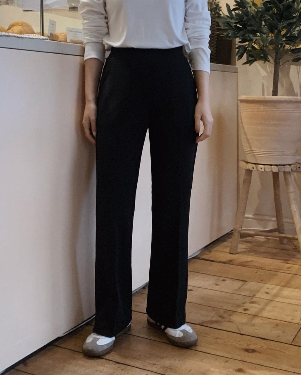 Korean website makes its own Soft Clean flared pants