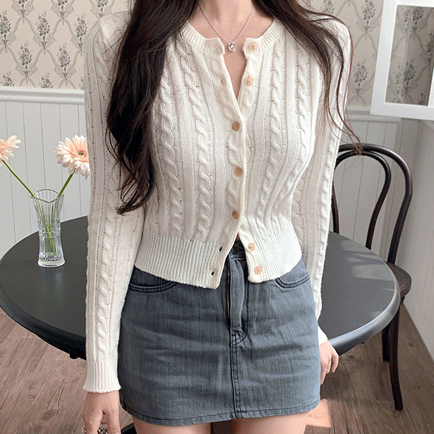 Extremely comfortable cable knit cardigan 