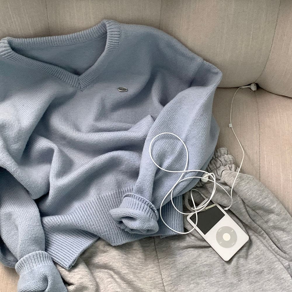 【🌷New Spring Arrivals】Label V-Neck Knit 