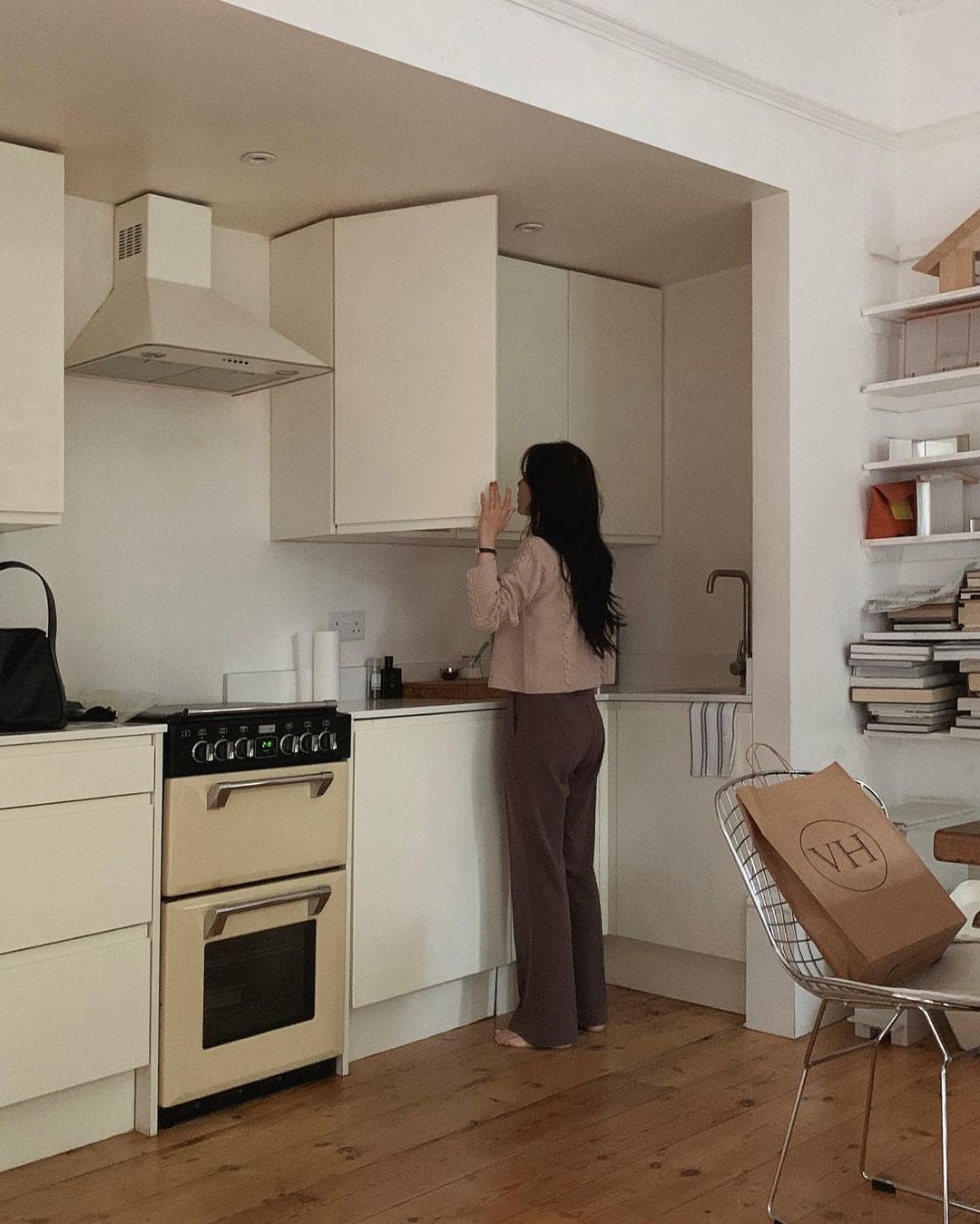 Korean website makes its own Soft Clean flared pants