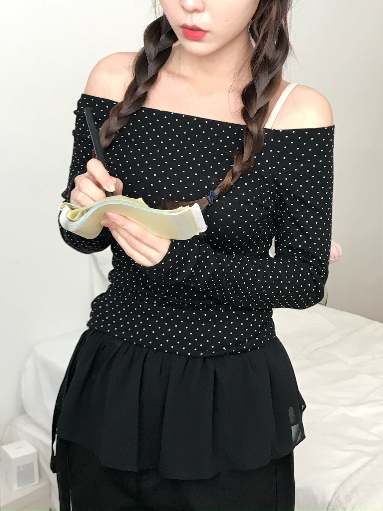 【🤍Korean Style Polka Dot】Dot Off Shoulder Top 