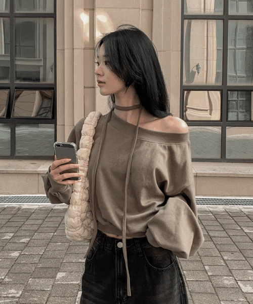 [Stylish Casual] Off-Shoulder Sweatshirt Scarf Set 