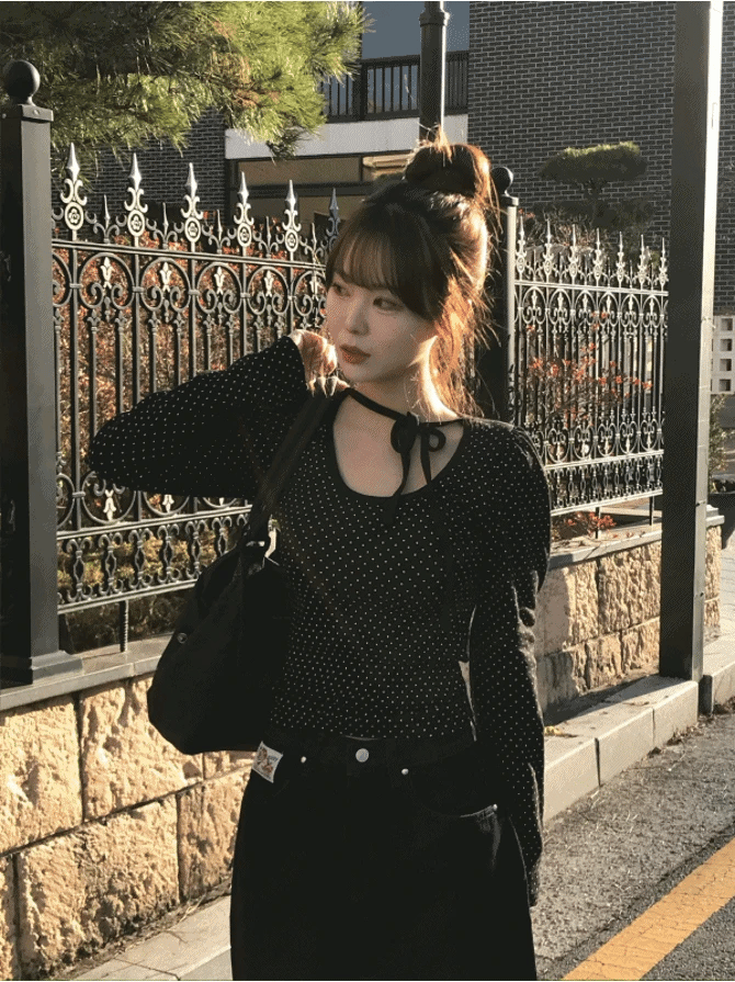 【🖤Sweet and Cool Touch】Dot Choker Top 