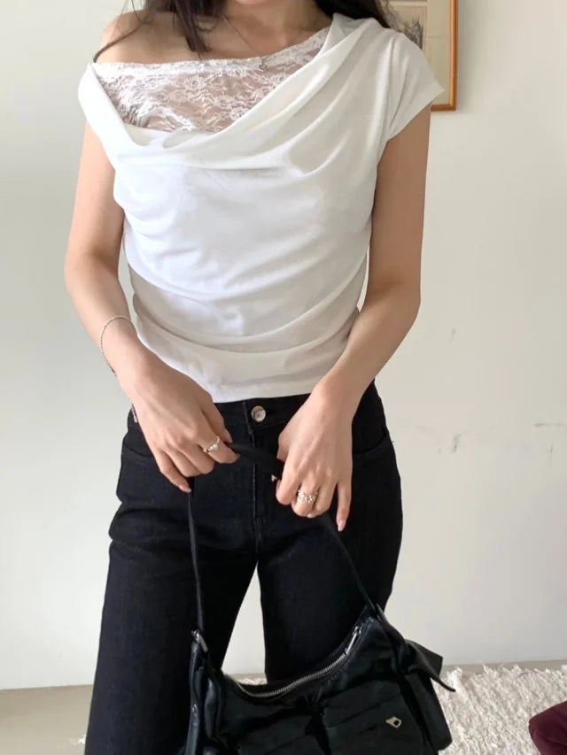 【Sweet and slightly sexy】Lace Shirring Blouse