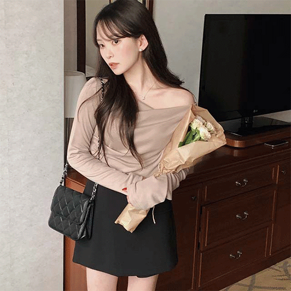 Daily Off Shoulder Top 