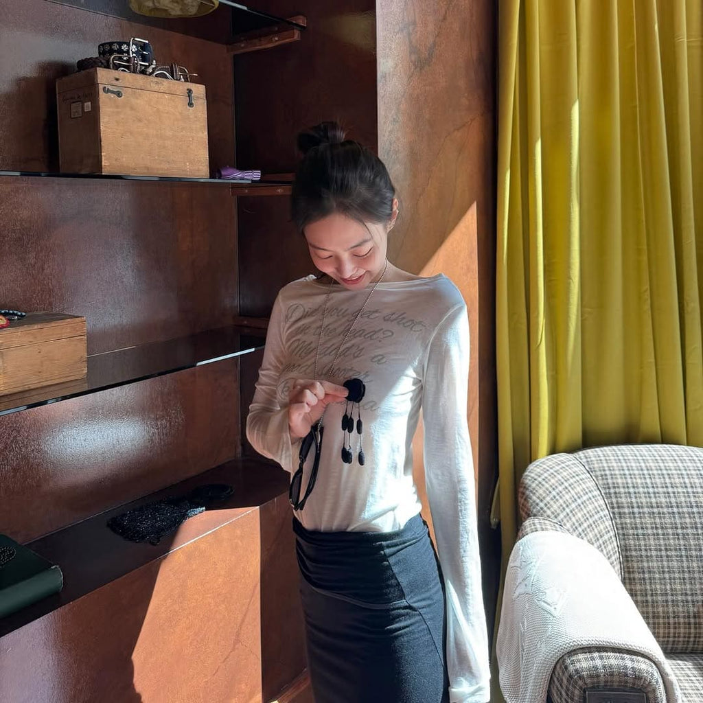 【🤍Same as JENNIE】LETTERING SHEER LONG SLEEVE 