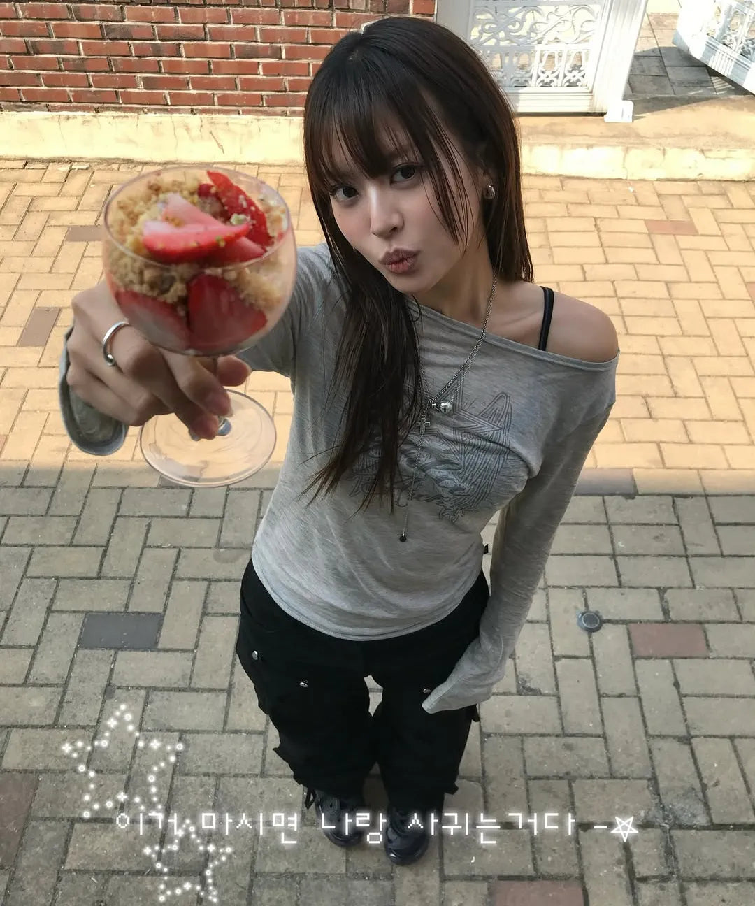 [Same as JISOO] STAR WING SHEER LONG SLEEVE