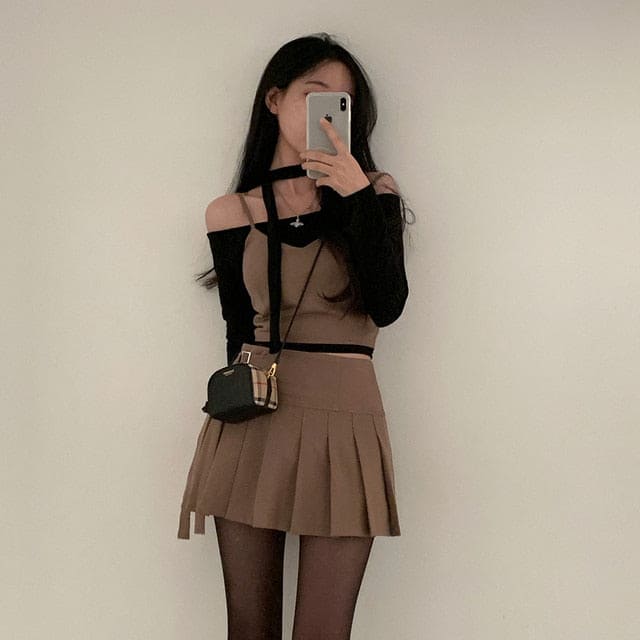 [Savage] Corset + Pleated Skirt Set
