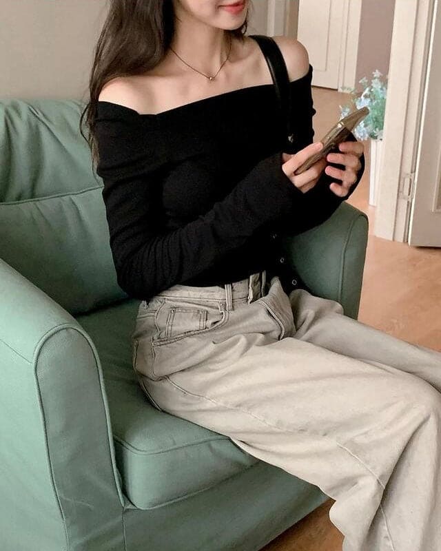 [Easy to Wear] Basic Off Shoulder Top 