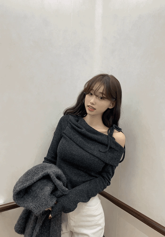 【🖤A Radiant Complexion for Your Date】Shoulder Shirring Knit 