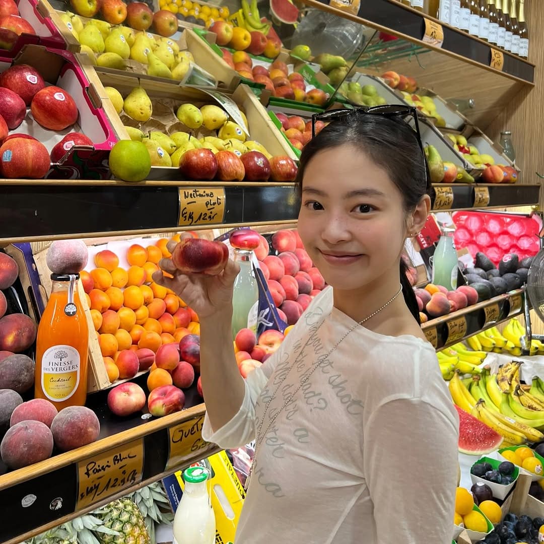 【🤍Same as JENNIE】LETTERING SHEER LONG SLEEVE 