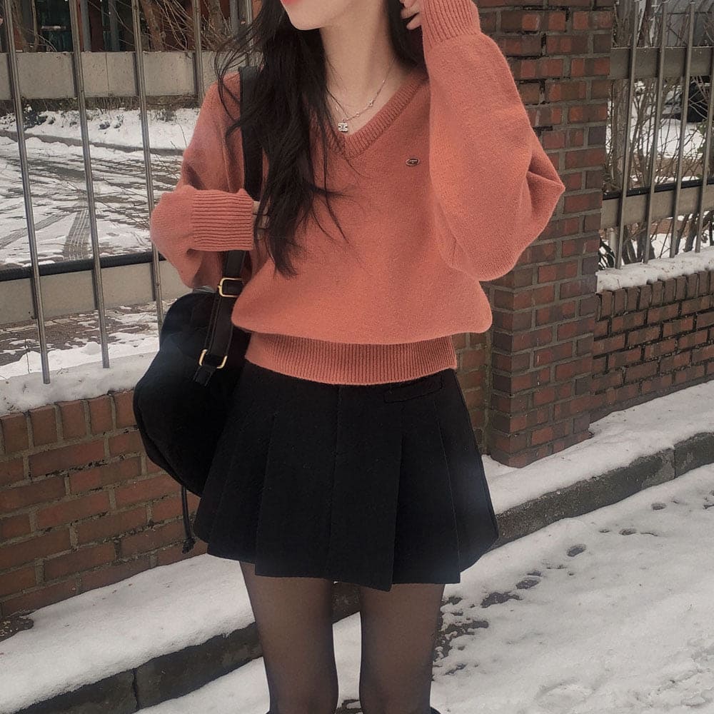 【🌷New Spring Arrivals】Label V-Neck Knit 