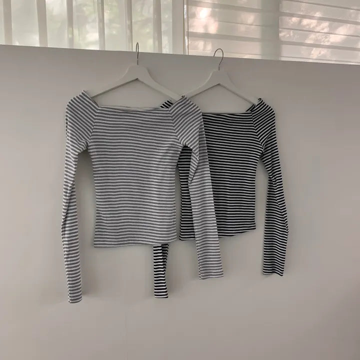 【🖤Innocent and Sexy】Stripe Off Shoulder Top｜KARINA's Style 