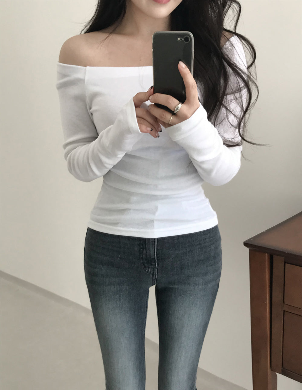 [Easy to Wear] Basic Off Shoulder Top 