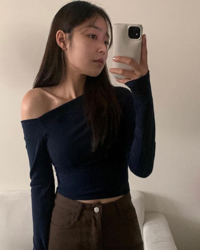 Slide Off Shoulder Top 