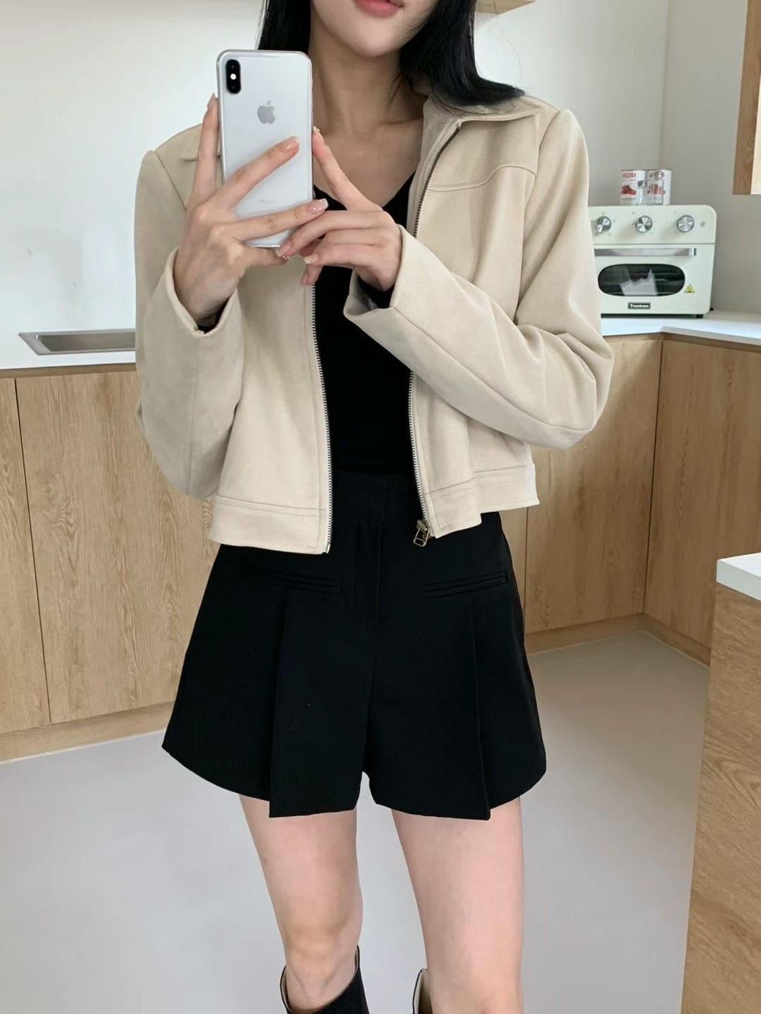High-quality slim-fit short jacket