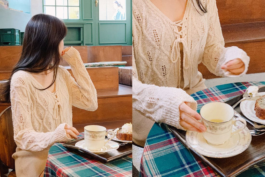 Elegant and simple knitted cardigan 