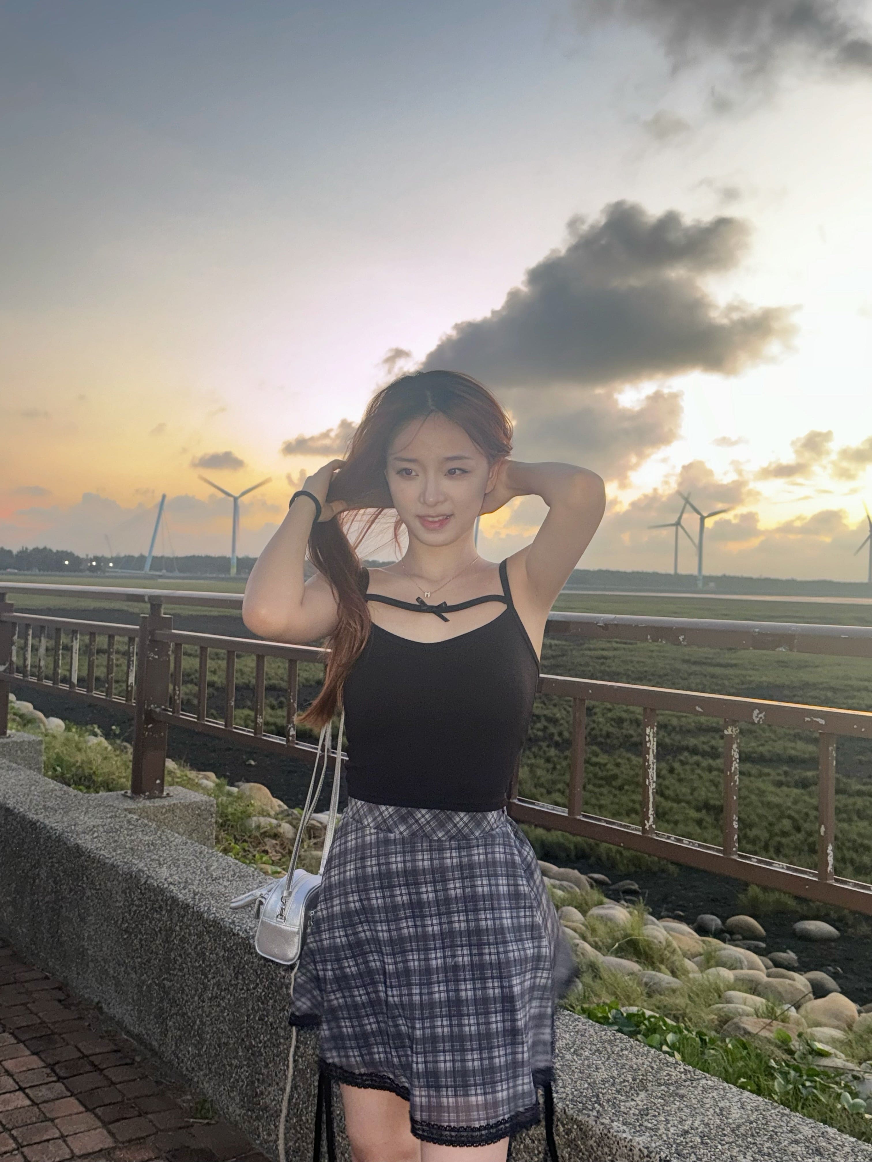 [Sweet and Salty] Chiffon Checked Mini Skirt 