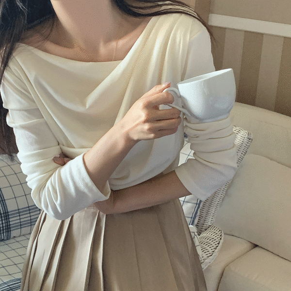 Daily Off Shoulder Top 