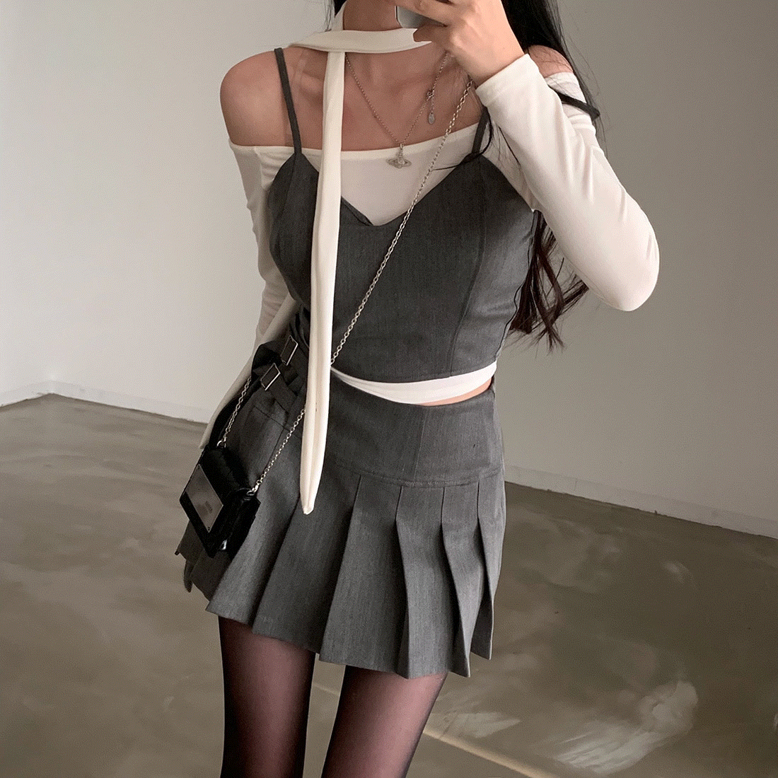 [Savage] Corset + Pleated Skirt Set