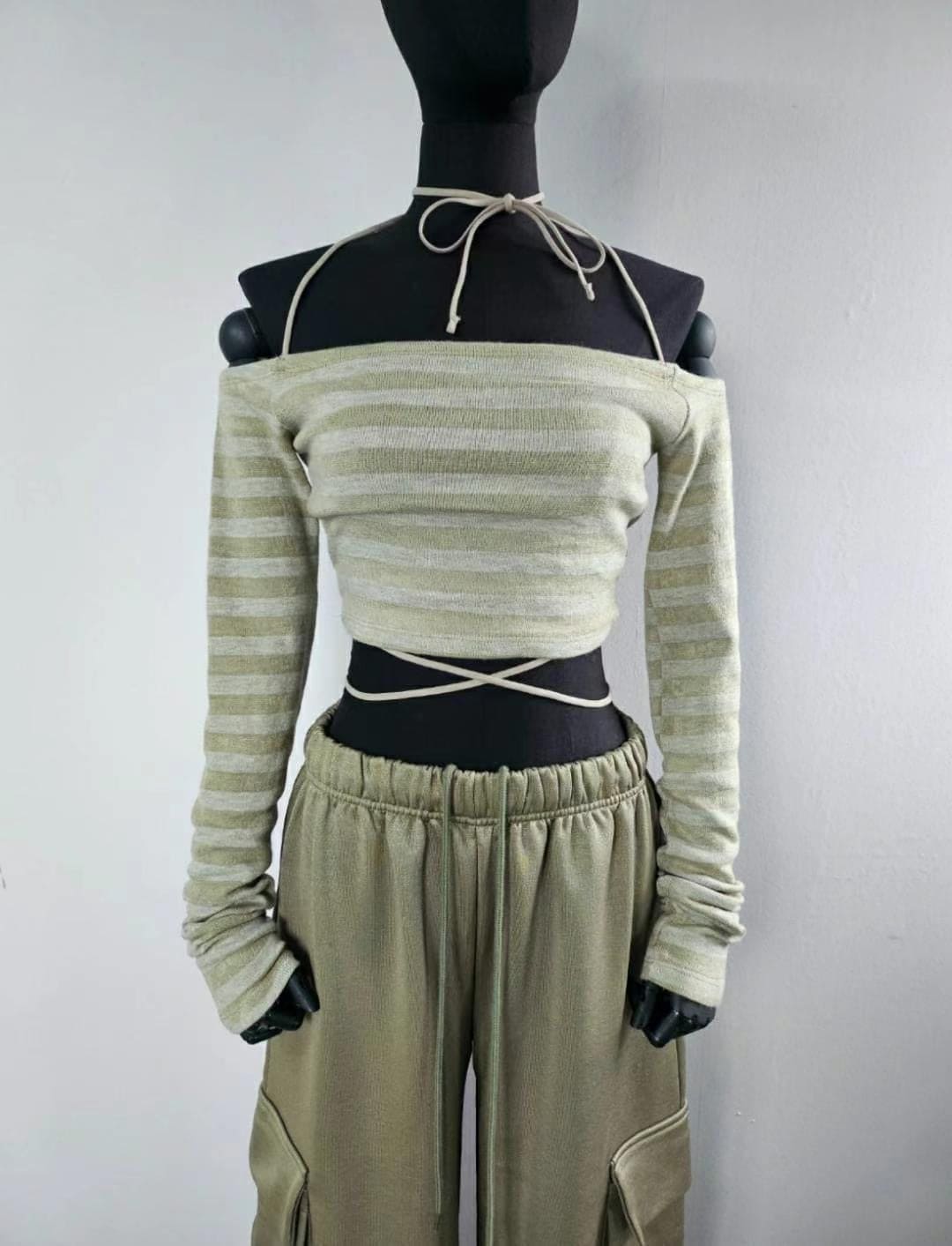 【🩶Korean Style Sexy】Ribbon Strap Off Shoulder Top 