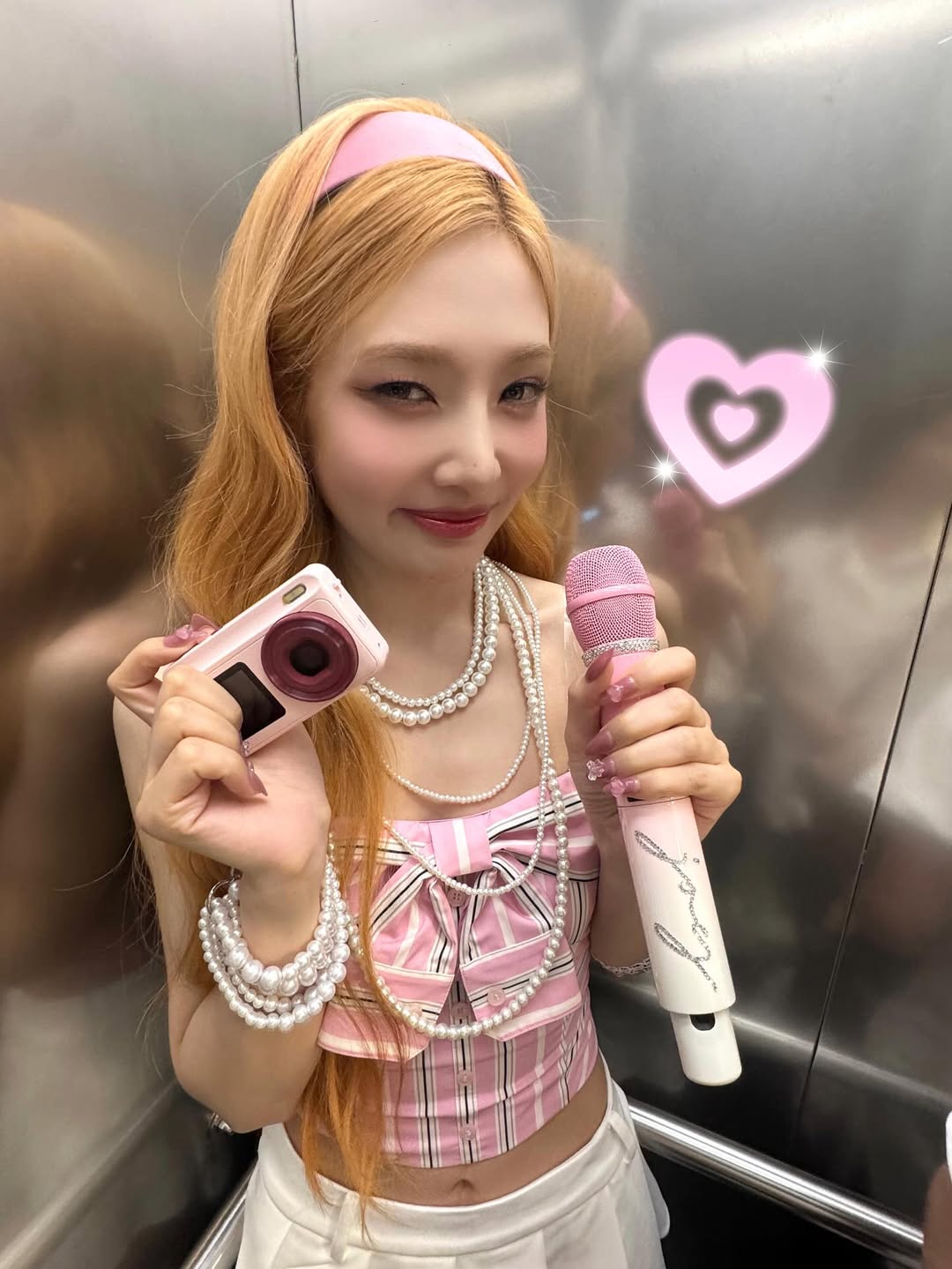 [Korean Celebrity Style] Retro CCD Text Me. 