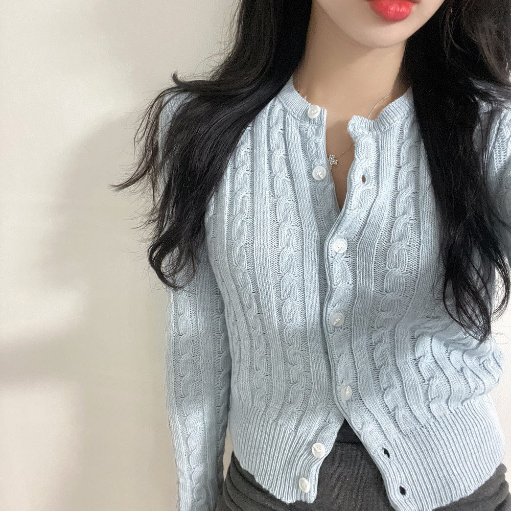 Extremely comfortable cable knit cardigan 