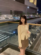 The colors are perfect! Fruit-patterned round neck cable knit cardigan 