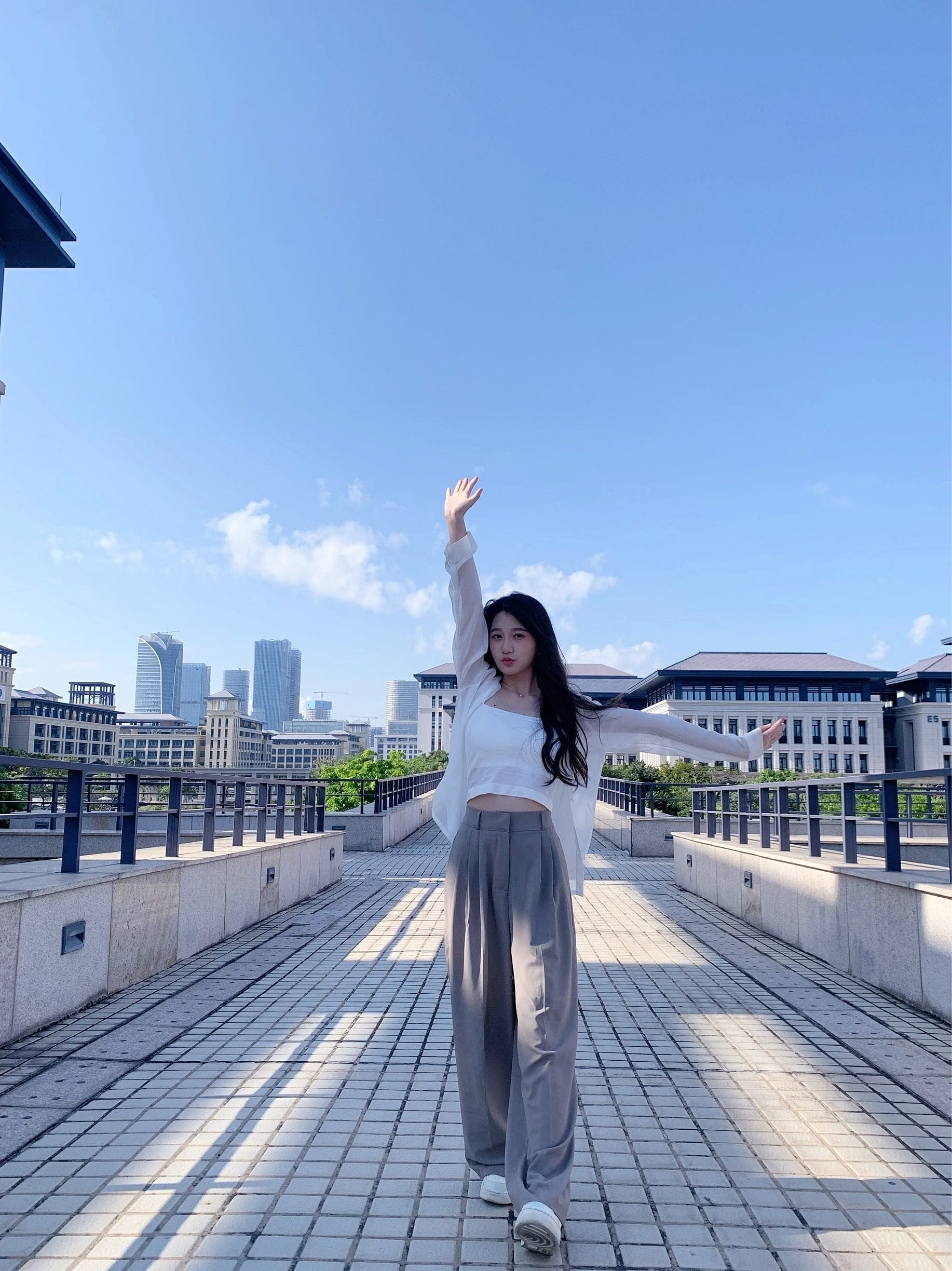 Straight-leg dress pants with a good drape, size 2.0 (can be shortened). 