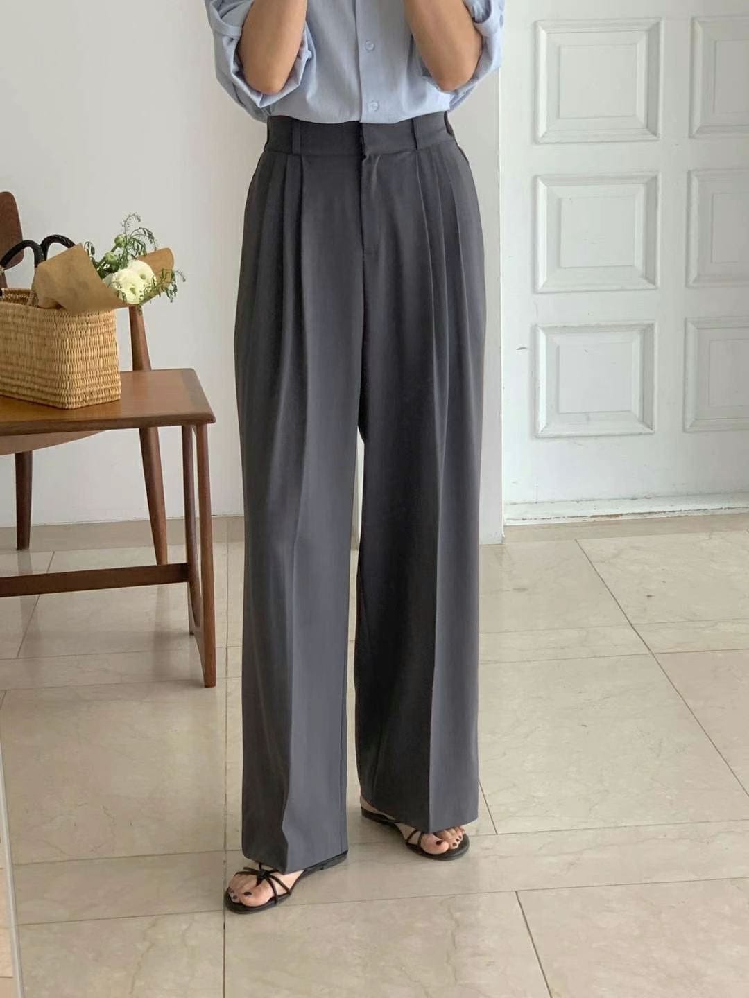 Straight-leg dress pants with a good drape, size 2.0 (can be shortened). 