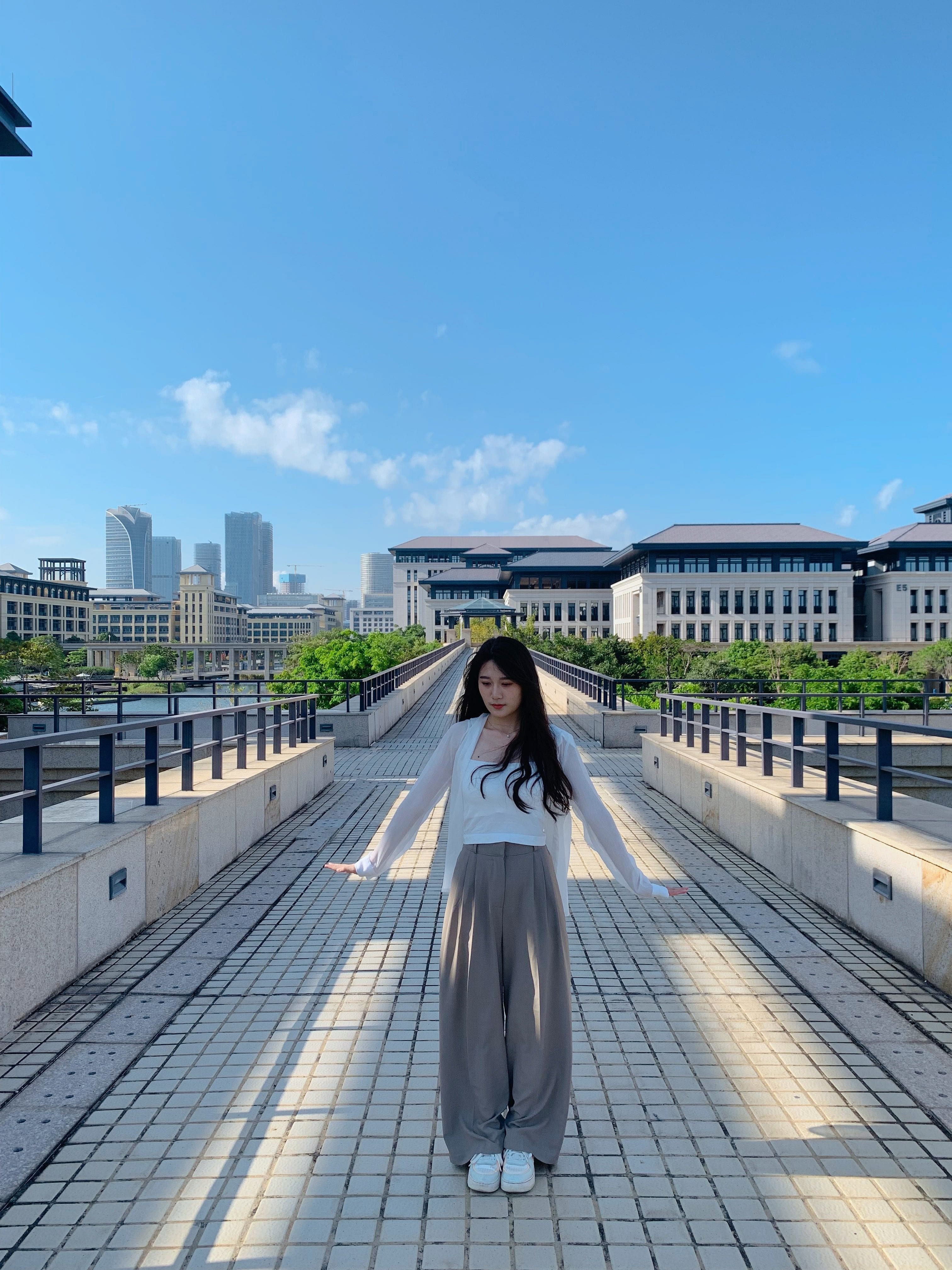 Straight-leg dress pants with a good drape, size 2.0 (can be shortened). 