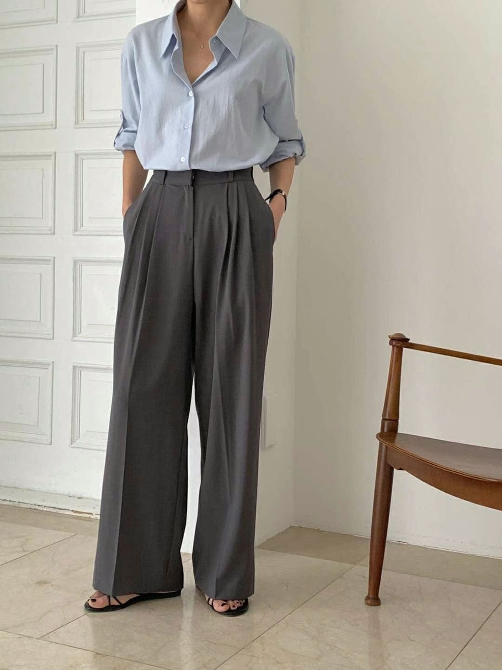 Straight-leg dress pants with a good drape, size 2.0 (can be shortened). 