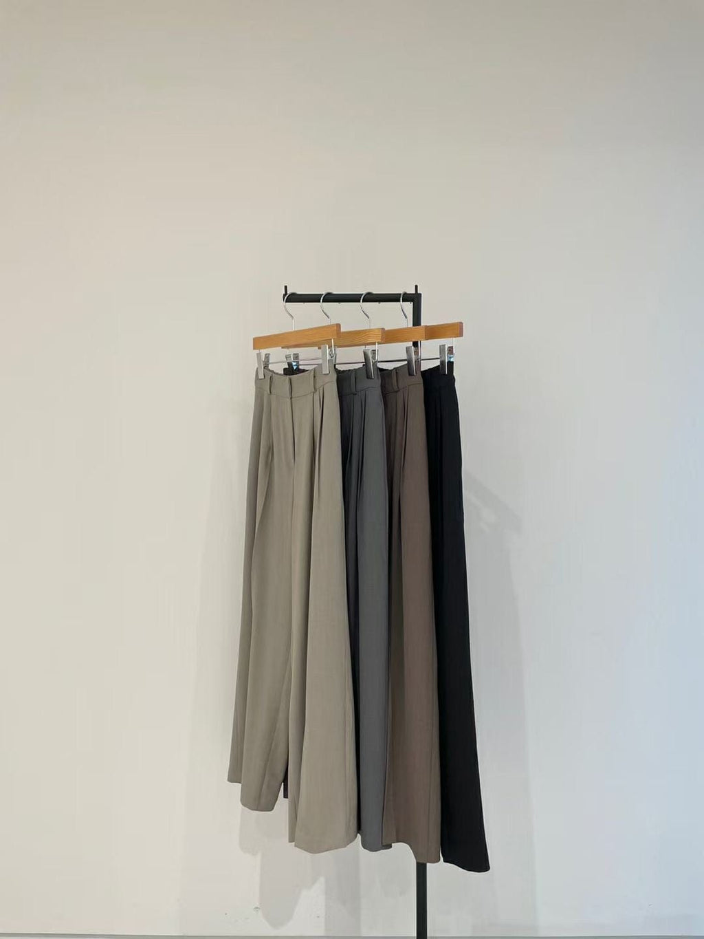 Straight-leg dress pants with a good drape, size 2.0 (can be shortened). 