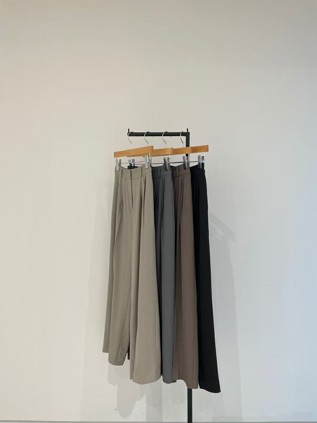 Straight-leg dress pants with a good drape, size 2.0 (can be shortened). 