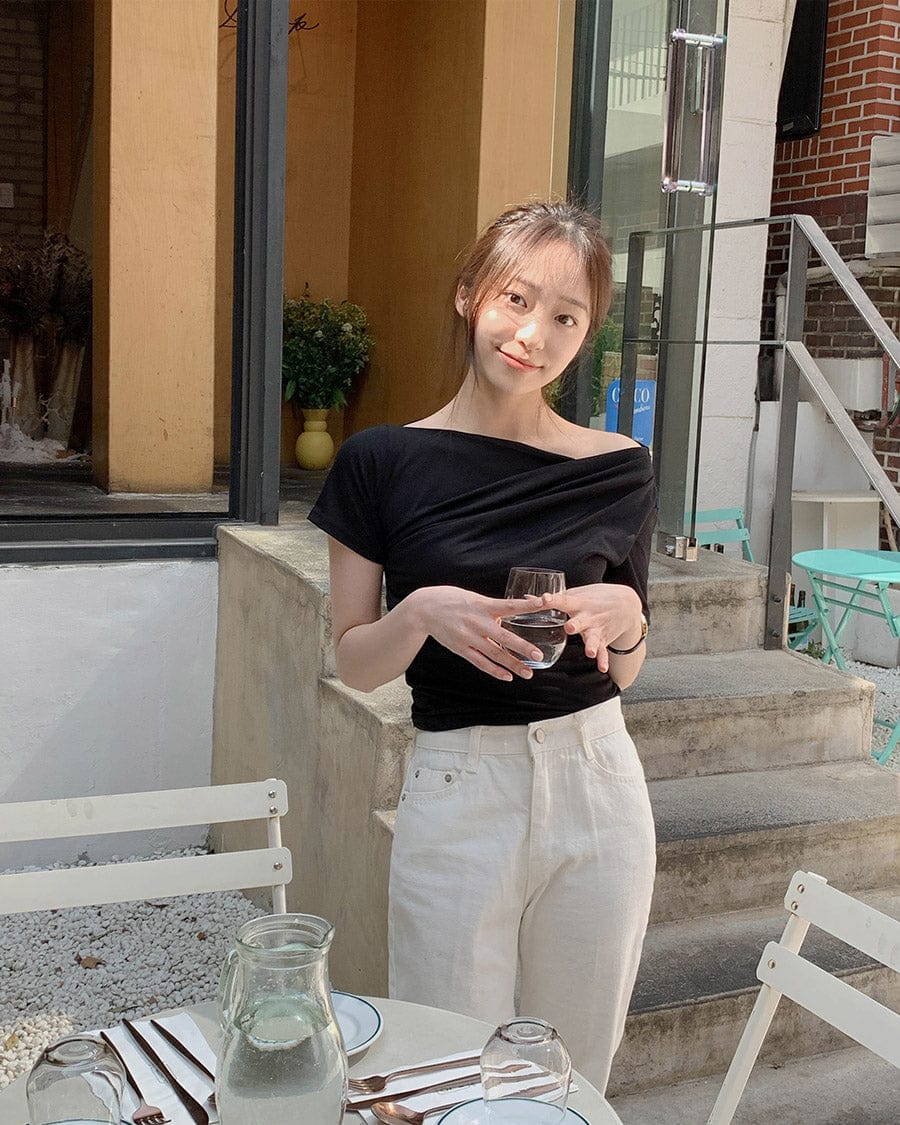 A must-have for smart casual style! Fancy Top